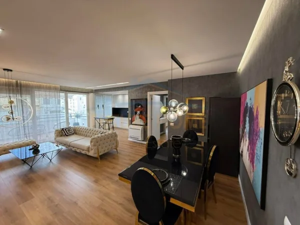 Qera, Apartament 2+1+2, 21 Dhjetori, Tirane 1,000 €, UNA63679