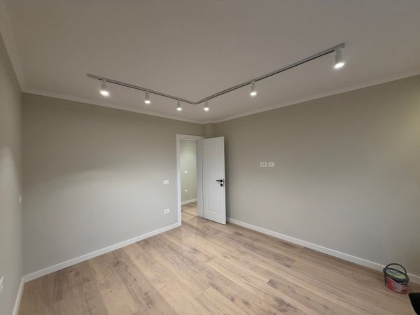 Tirane, shitet apartament 1+1 , 45 m² 125.000 € (21 dhjetori)