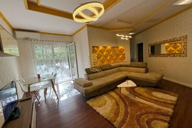 Tirane, jepet me qera apartament 2+1+Ballkon Kati 0, 140 m² 800 € (Liqeni i Thate)