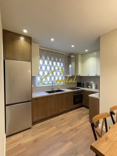 Tirane, jepet me qera apartament 2+1 Kati 2, 80 m² 700 € (SELITE)