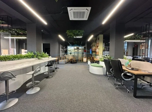 Tirane, shitet zyre Kati 3, 355 m² 1.200.000 € (Kompleksi Delijorgji)
