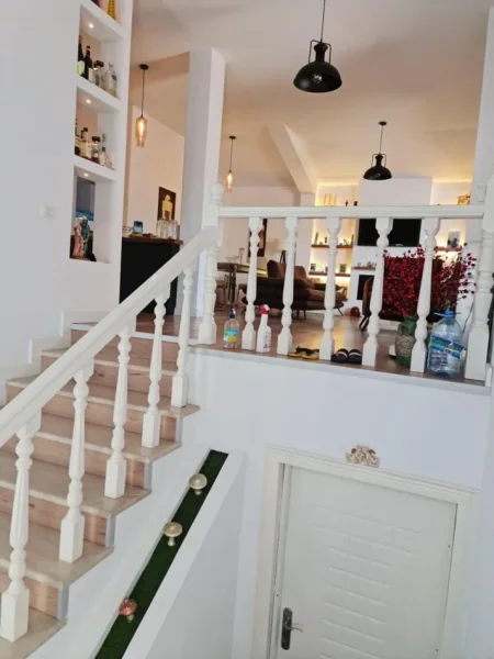 Mali Robit, shitet apartament+verande | Penthouse 3+1 Kati 5, 230 m² 300.000 € (MALI I ROBIT)