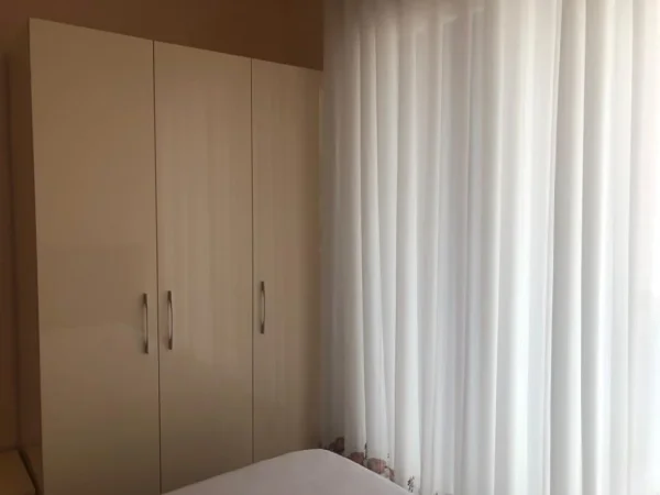 Tirane, jepet me qera apartament 2+1+Aneks Kati 6, 95 m² 700 € (21 Dhjetori)