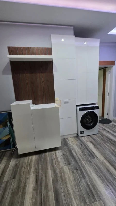 Tirane, jepet me qera apartament 2+1+Ballkon Kati 2, 115 m² 650 € (Sauk)