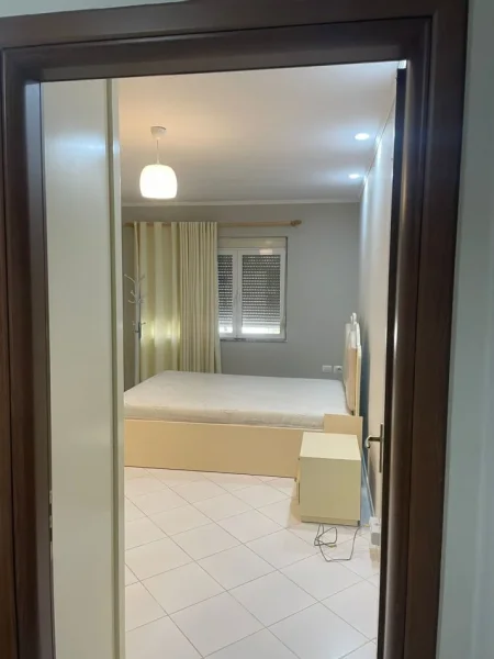 Tirane, jepet me qera apartament 1+1+Ballkon Kati 3, 60 m² 430 € (Te Vila L)