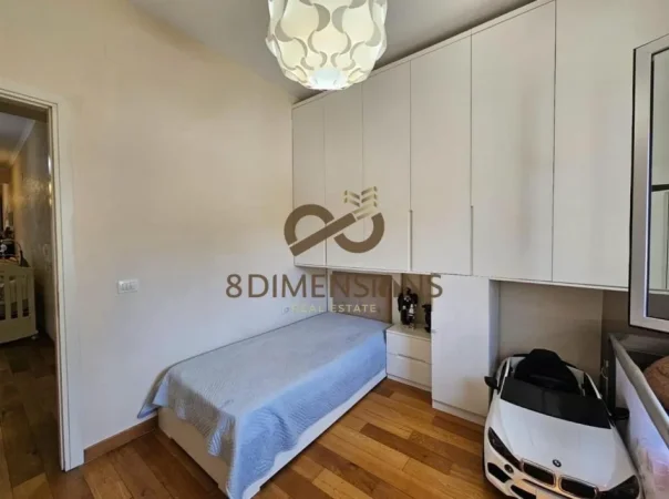 Tirane, shitet apartament 2+1+Ballkon Kati 3, 115 m² 255.000 € (liqeni i thate)