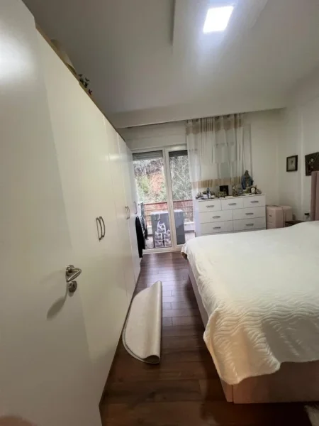 Tirane, shitet apartament 2+1+Ballkon Kati 4, 93 m² 195.300 € (Kompleksi FZ)