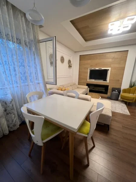 Tirane, shitet apartament 2+1+Ballkon Kati 4, 93 m² 195.300 € (Kompleksi FZ)
