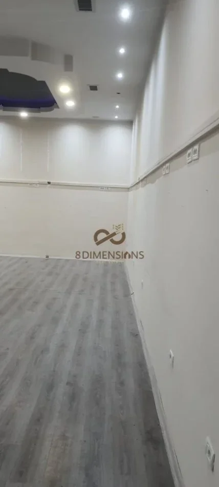 Tirane, jepet me qera dyqan Kati 0, 70 m² 600 € (21 dhjetori)