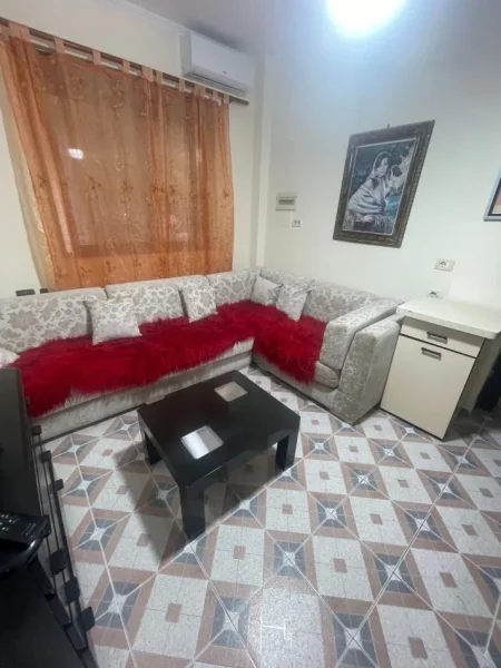 JEPET ME QERA APARTAMENT 1+1 NE 5 MAJI