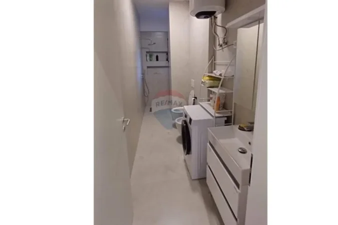 Tirane, jepet me qera 1+1 Kati 3, 61 m² 500 € 