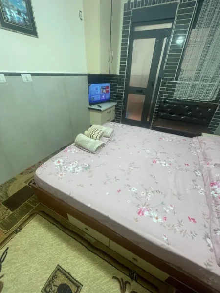 JEPET ME QERA GARSONIERE NE 5 MAJI rreth 10 minuta nga Bulevardi i Ri,  340 €URO