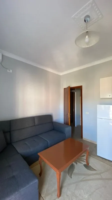 Tirane, jepet me qera apartament 1+1 Kati 2, 55 m² 30.000 leke