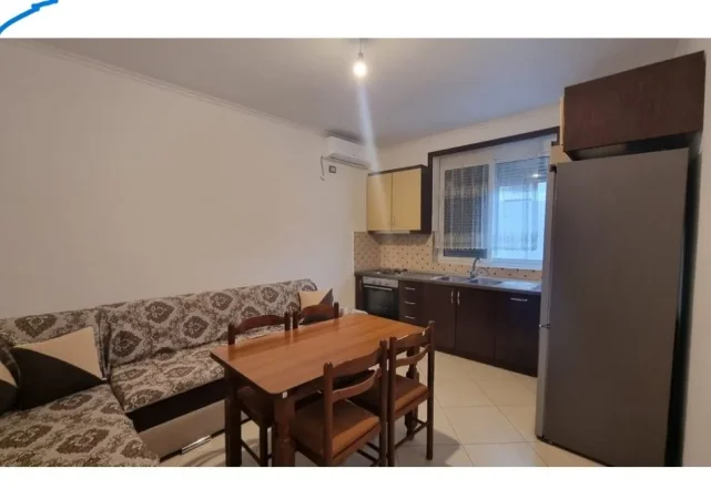 Tirane, jepet me qera apartament 2+1 Kati 3, 58 m² 600 € (Vasil Shanto)