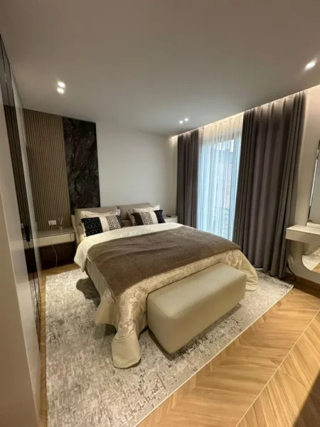Tirane, shitet apartament 3+1+Aneks+Ballkon Kati 0, 225 m² (Vila Rose)