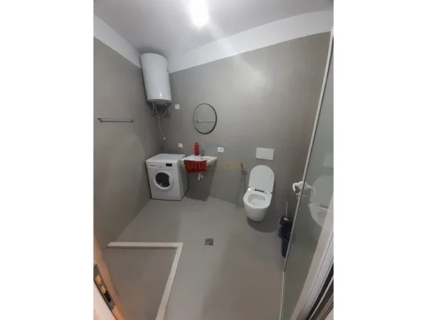 Tirane, jepet me qera apartament 2+1+Parkim , Kati 7, 82 m² 550 € (DON BOSKO , Prane Shkolles Qazim Turdiu)