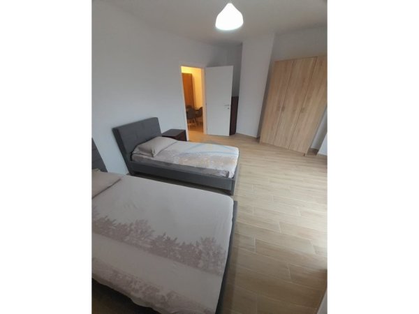 Tirane, jepet me qera apartament 2+1+Parkim , Kati 7, 82 m² 550 € (DON BOSKO , Prane Shkolles Qazim Turdiu)