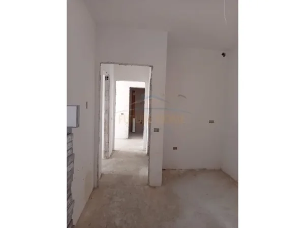 Tirane, shes apartament 2+1+Ballkon Kati 8, 110 m² 146.500 € 