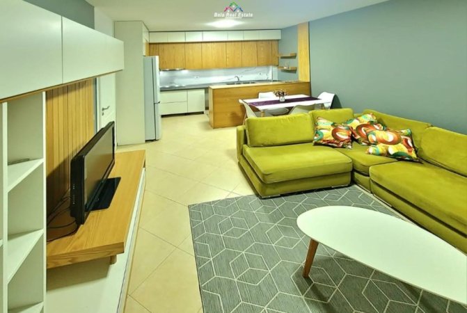 Tirane, jepet me qera apartament 2+1 Kati 4, 88 m² 750 € (Rruga 5 Maji)