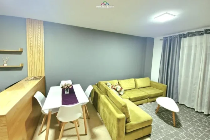 Tirane, jepet me qera apartament 2+1 Kati 4, 88 m² 750 € (Rruga 5 Maji)