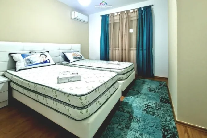 Tirane, jepet me qera apartament 2+1 Kati 4, 88 m² 750 € (Rruga 5 Maji)