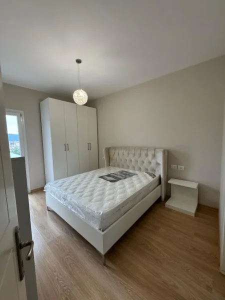 Tirane, jepet me qera apartament 2+1 Kati 2, 110 m² 700 € (Kopeshti Botanik)