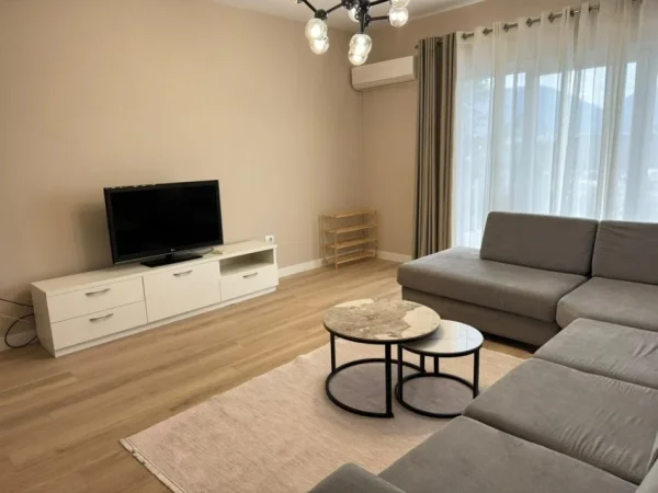 Tirane, jepet me qera apartament 2+1 Kati 2, 110 m² 700 € (Kopeshti Botanik)