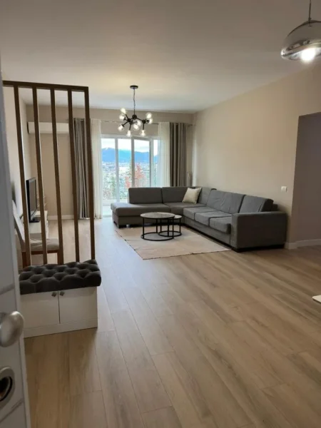Tirane, jepet me qera apartament 2+1 Kati 2, 110 m² 700 € (Kopeshti Botanik)