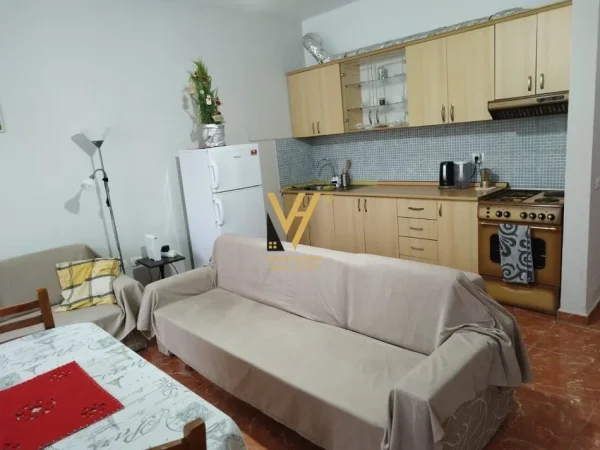 Tirane, jepet me qera apartament 1+1+Ballkon Kati 3, 65 m² 470 € (RRUGA E ELBASANIT)