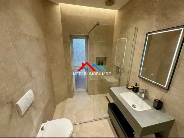 Tirane, jepet me qera apartament 2+1+Ballkon Kati 2, 70 m² 725 € (BULEVARDI BAJRAM CURRI)