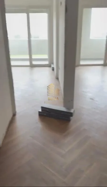 Tirane, jepet me qera ambjent biznesi Kati 3, 70 m² 500 € (Yzberisht)