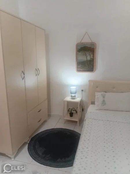 Tirane, jepet me qera garsonier Kati 1, 40 m² 300 € (RRUGA E KAVAJES)