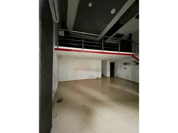 Tirane, jepet me qera ambjent biznesi Kati 0, 43 m² 450 € (Astir partners123399)