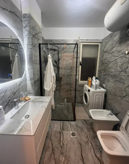 Tirane, shitet apartament 1+1 , 59 m² 118.000 € 