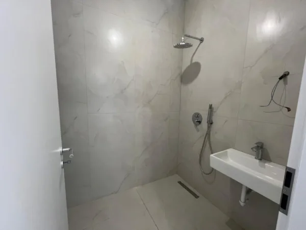 Tirane, shitet apartament 1+1 , 46 m² 70.000 € (Fresk)