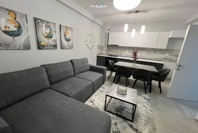 Tirane, jepet me qera apartament 1+1 Kati 4, 70 m² 620 € (Rruga e Ullishtes)