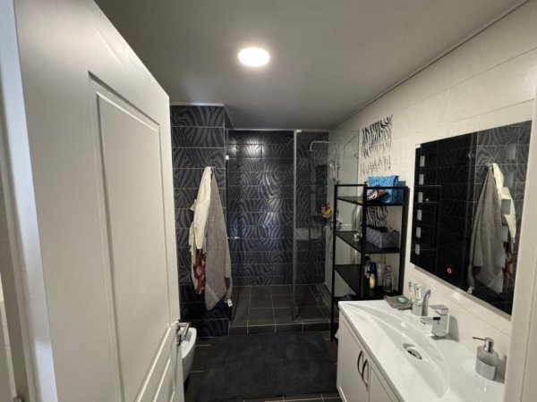 Tirane, shitet apartament 3+1 , 220 m² (air albania)