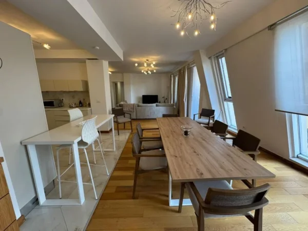 Tirane, shitet apartament 3+1 , 220 m² (air albania)