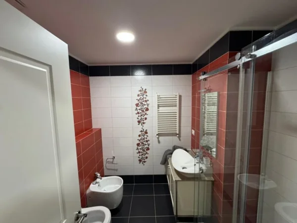 Tirane, shitet apartament 3+1 , 220 m² (air albania)