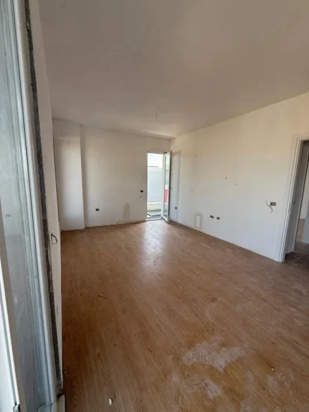 Tirane, shitet apartament 2+1+Ballkon Kati 8, 128 m² 128.500 € (Univers City)