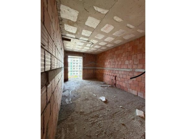 Tirane, shitet apartament 2+1+Ballkon Kati 4, 140 m² 181.740 € (Fusha e Aviacionit)