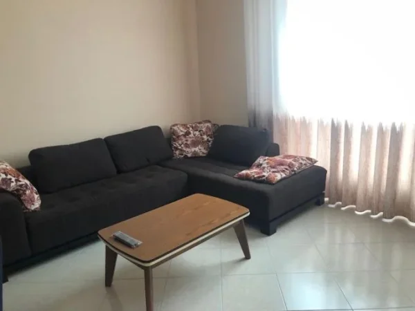 Tirane, jepet me qera apartament 2+1 Kati 6, 95 m² 700 € (rruga e Kavajes)
