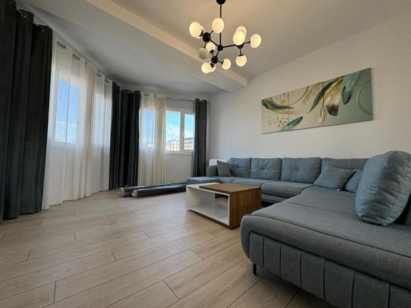 Tirane, shitet apartament 2+1 , 131 m² 249.000 € (fusha aviacionit)