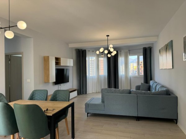 Tirane, shitet apartament 2+1 , 131 m² 249.000 € (fusha aviacionit)