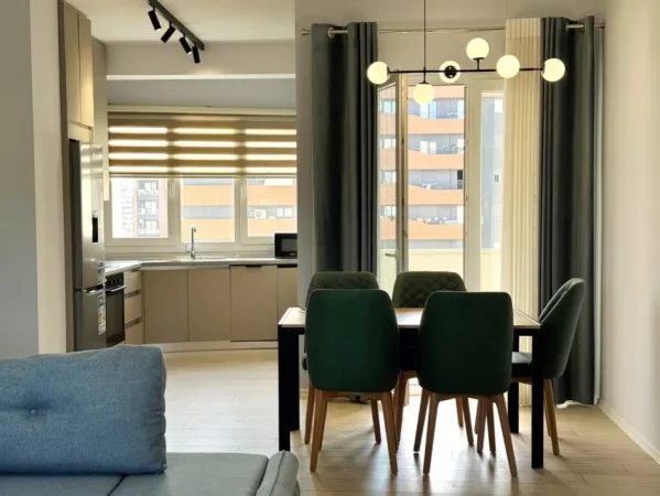 Tirane, shitet apartament 2+1 , 131 m² 249.000 € (fusha aviacionit)