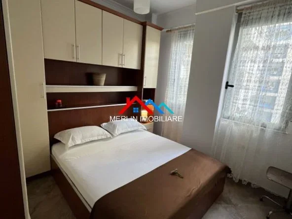 Tirane, jepet me qera apartament 2+1+Ballkon Kati 3, 70 m² 725 € (RRUGA E DIBRES)