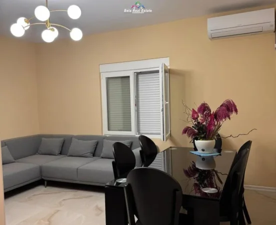 Tirane, jepet me qera apartament 2+1 Kati 1, 145 m² 1.040 € (Sauk)