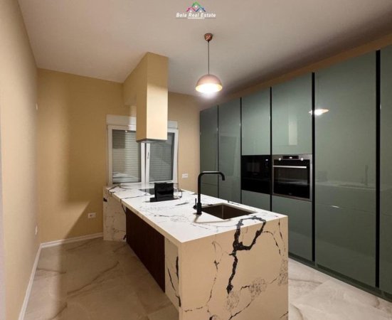 Tirane, jepet me qera apartament 2+1 Kati 1, 145 m² 1.040 € (Sauk)