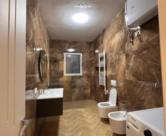 Tirane, jepet me qera apartament 2+1 Kati 1, 145 m² 1.040 € (Sauk)