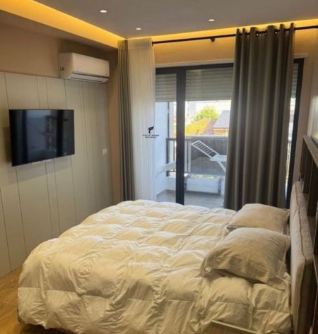 Tirane, shitet apartament 2+1+Ballkon Kati 2, 120 m² 370.000 € (BLLOKU AMBASADAVE)